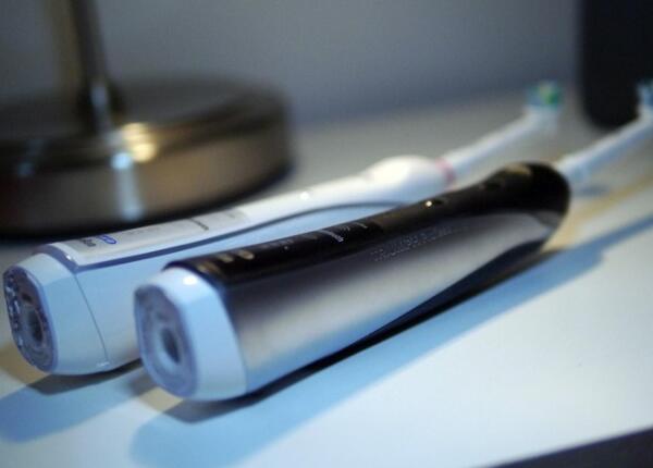 歐樂b電動(dòng)牙刷充電器如何使用？從入門到精通，一篇就懂