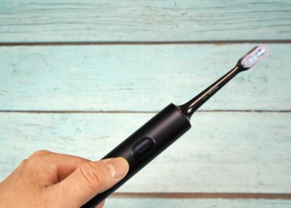 使用電動牙刷手抖怎么辦？解決刷牙手抖的幾大措施