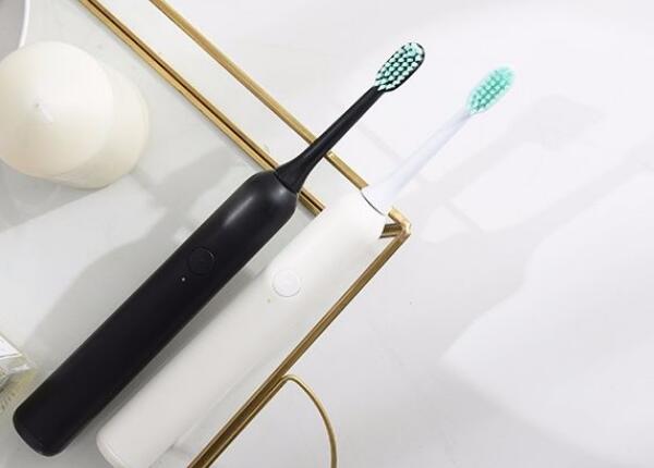 硅膠磁懸浮電動牙刷好用嗎？這款電動牙刷煥發(fā)你潔白笑容